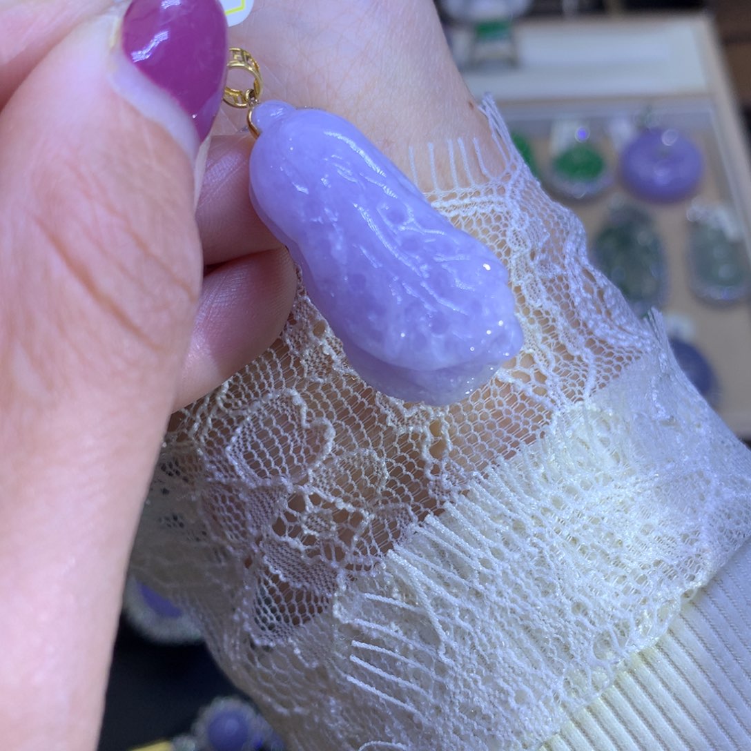 翡翠挂件18K金镶嵌翡翠