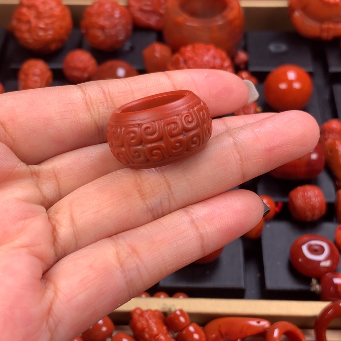 未镶嵌回纹跑环内径15mm南红玛瑙鬼**眼