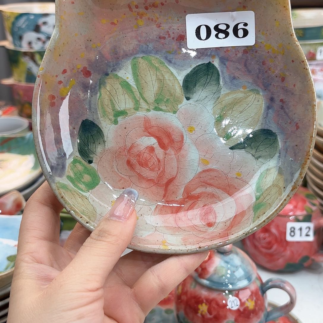 瓷片在这部影片当中扮演角色形象而