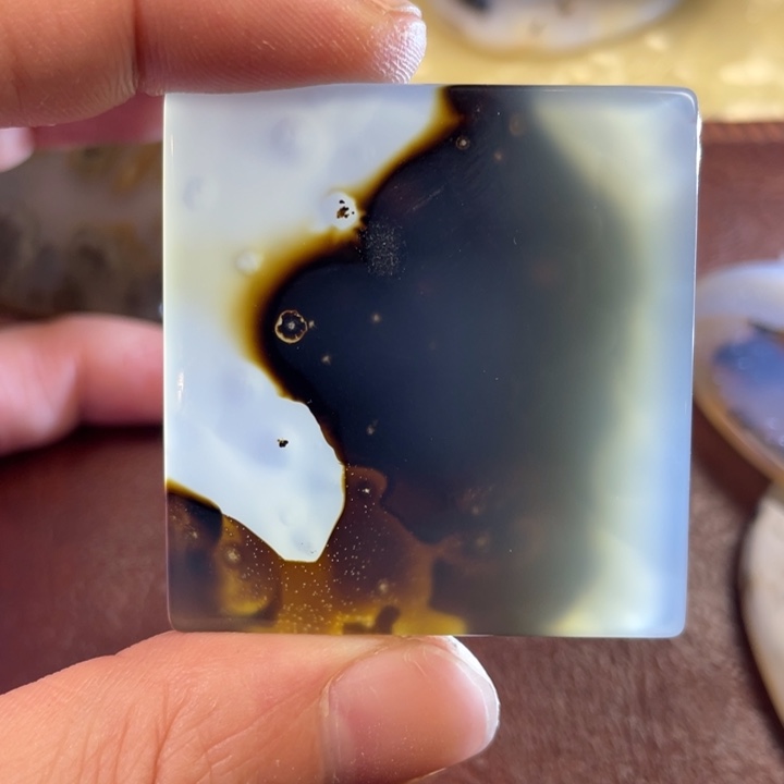 玛瑙/玉髓颈饰合金溅**郎