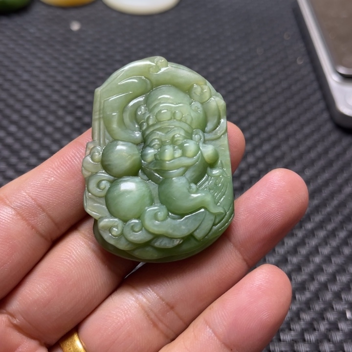 和田玉（碧玉）未镶嵌颈饰