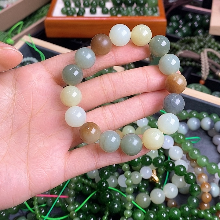 和田玉（碧玉）颈饰未镶嵌