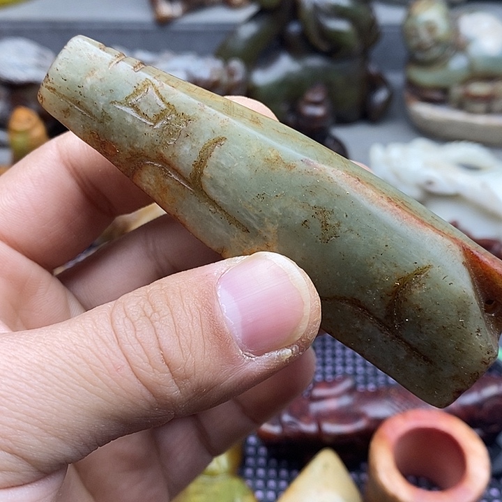 未镶嵌蛇纹石玉颈饰