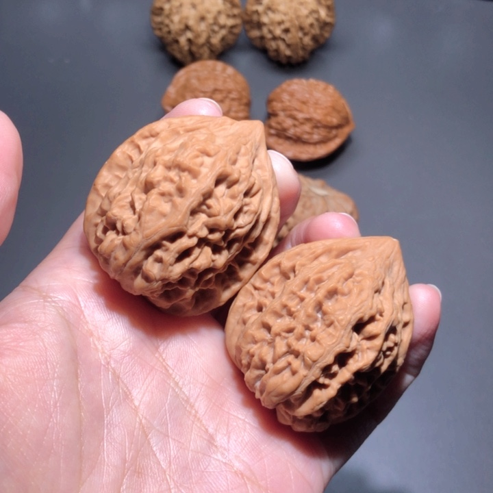 文玩核桃把件七***基38鸡心