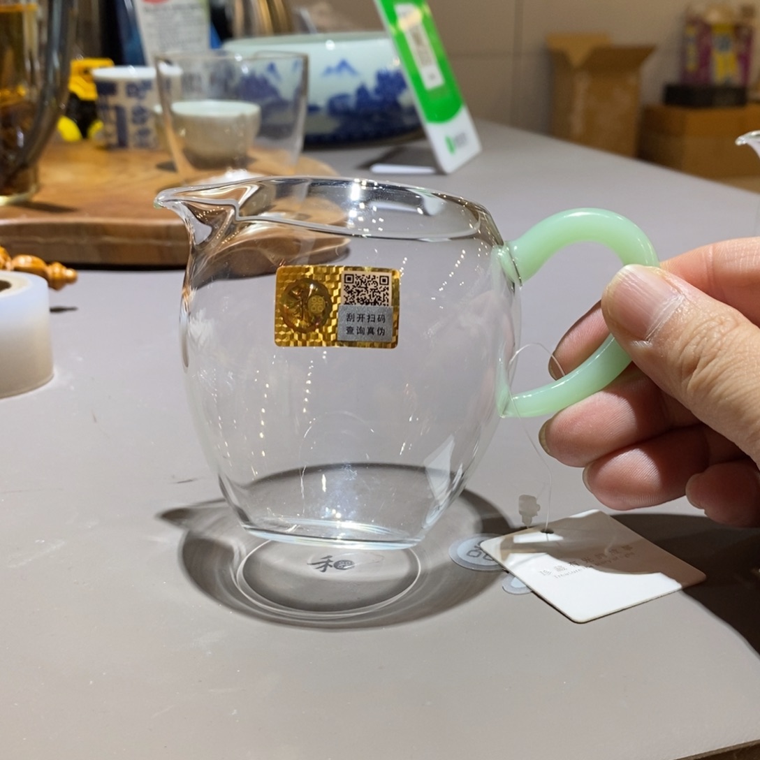 认***雹禾器悠然浅玉公道杯。