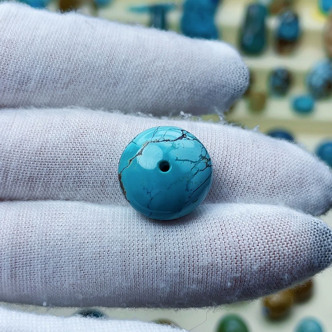 绿松石颈饰未镶嵌