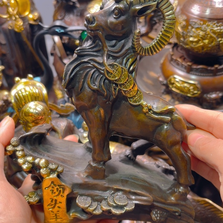 铜器摆件收收藏藏