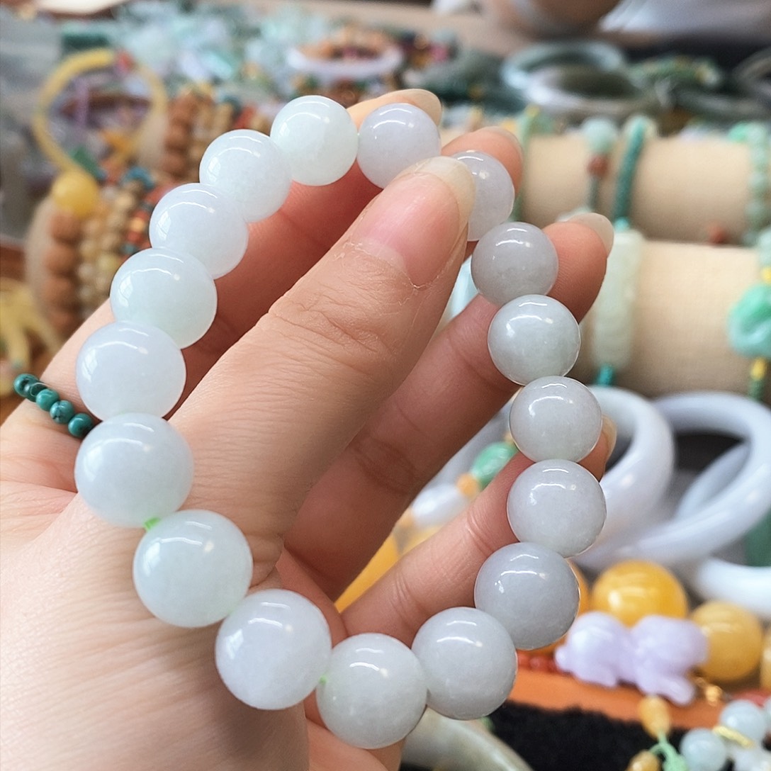 翡翠颈饰未镶嵌翡翠手串