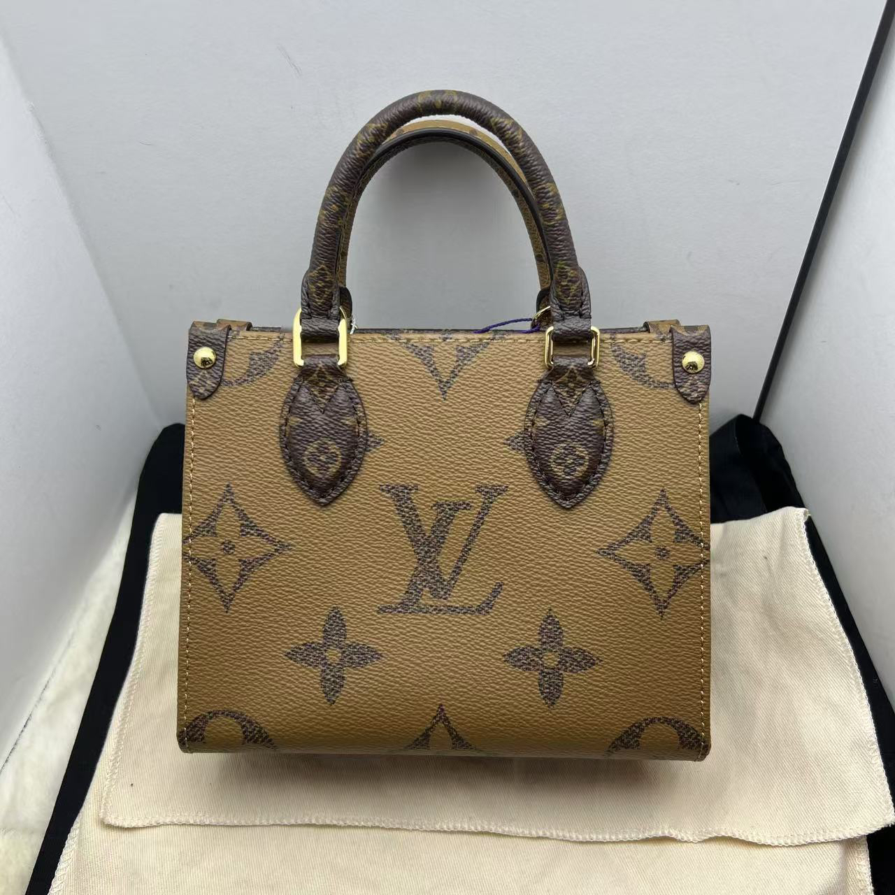 99新 LouisVuitton/路易威登 老花onthego bb（芯片款）