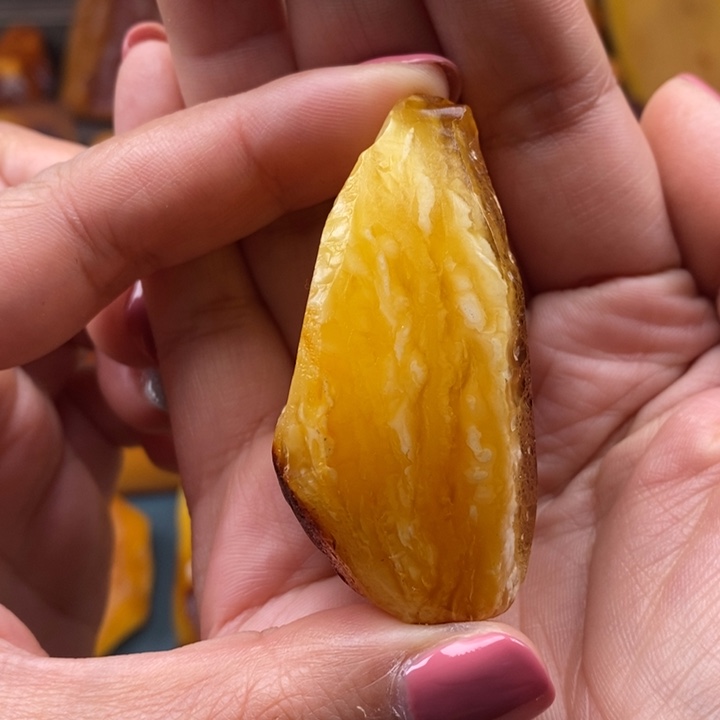 定制蜜蜡未镶嵌小**海蜜蜡原石