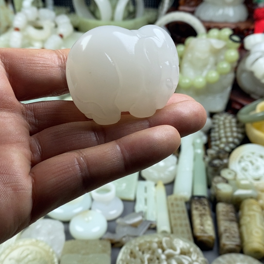 和田玉（糖玉）未镶嵌颈饰