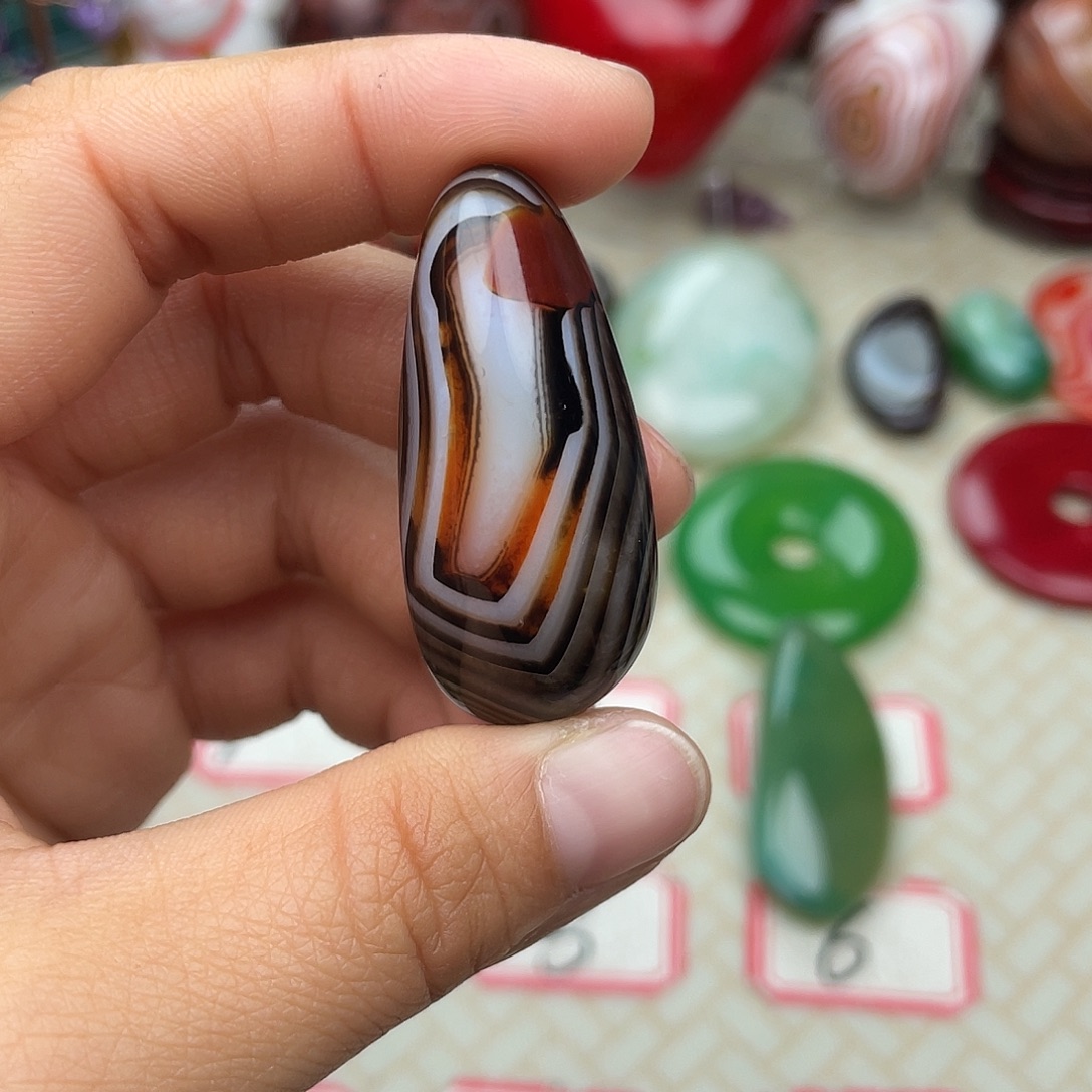 哼***)玛瑙/玉髓合金颈饰