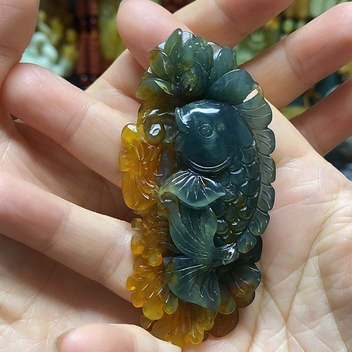 岫玉未镶嵌吊坠(赠链)