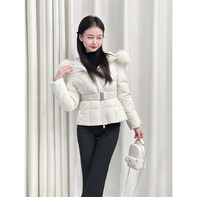 【韩女听雪】小娜椒小个子白色毛领连帽收腰保暖短款羽绒服外套女