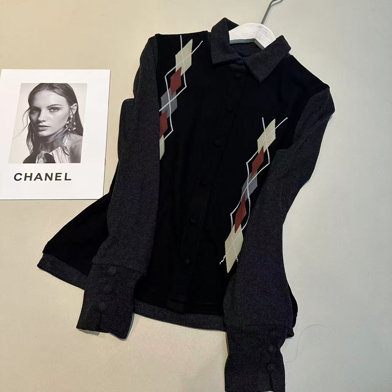 2025秋冬加绒时尚大方百搭显瘦撞色翻领女士长袖打底衫上衣休闲