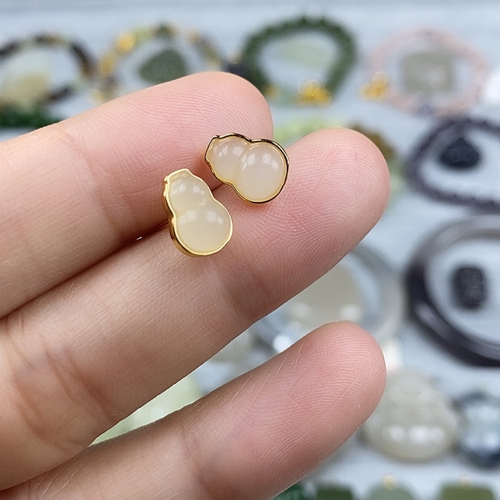 和田玉未镶嵌珠宝半成品