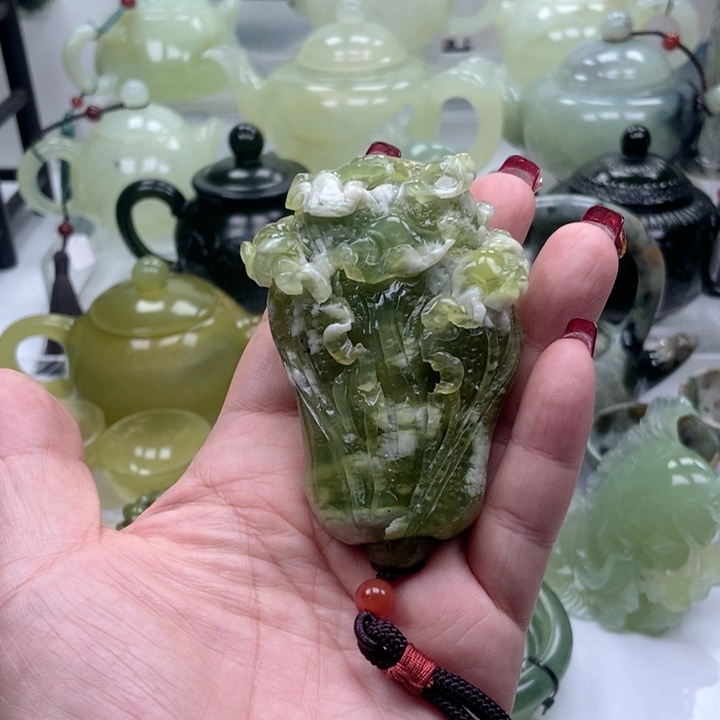 蛇纹石玉壶未镶嵌