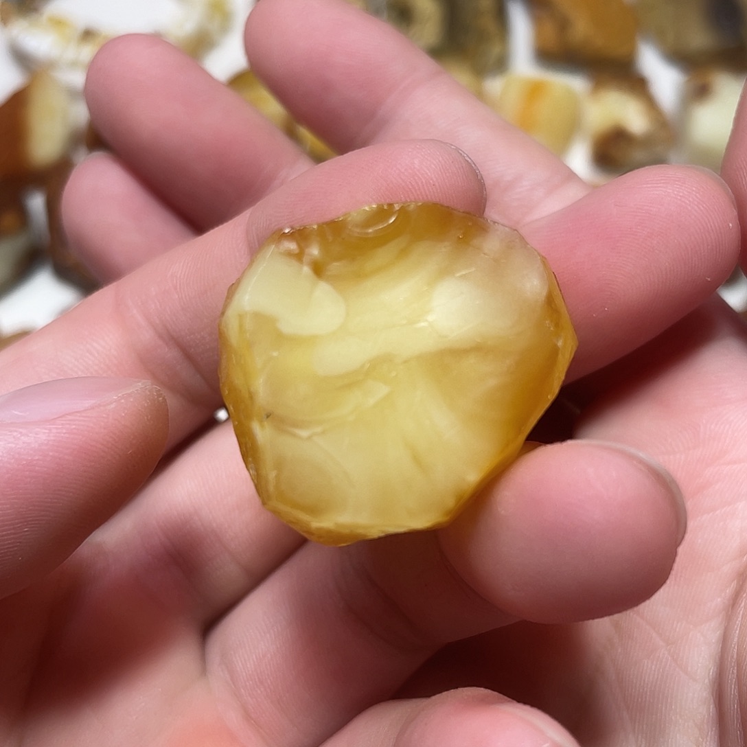 定制琥珀未镶嵌原矿蜜蜡