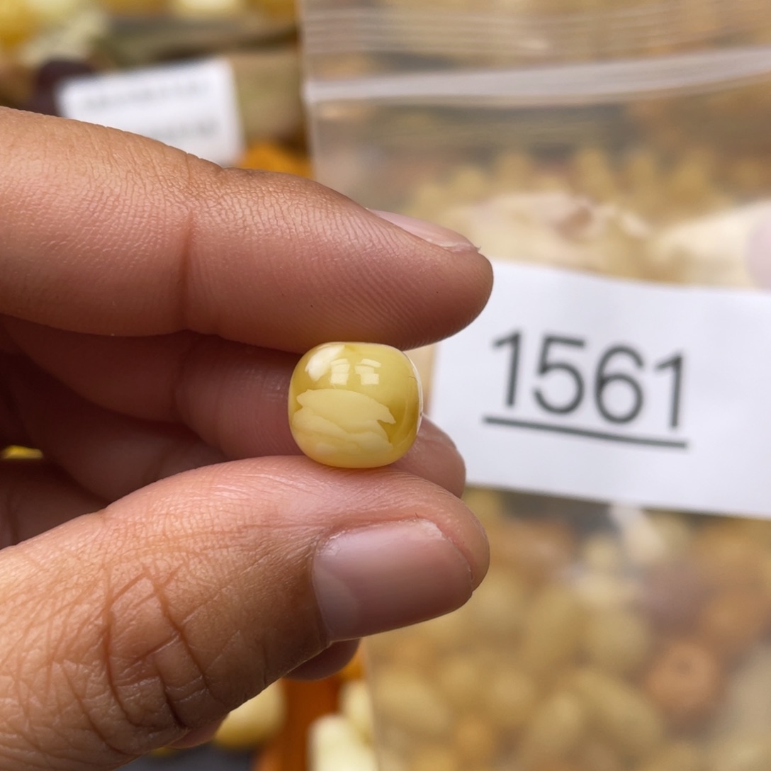 琥珀珠宝奇石未镶嵌11m