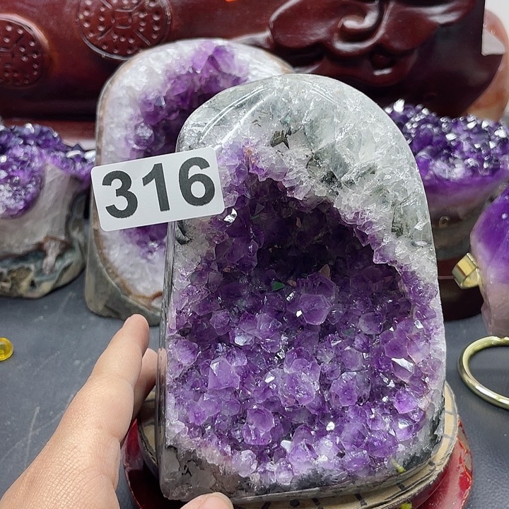 水晶大型摆件（非配饰）未镶嵌