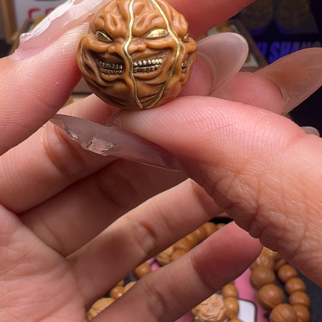 文玩核桃把件镶嵌款一念心魔18左右尺寸全品有正常封口线