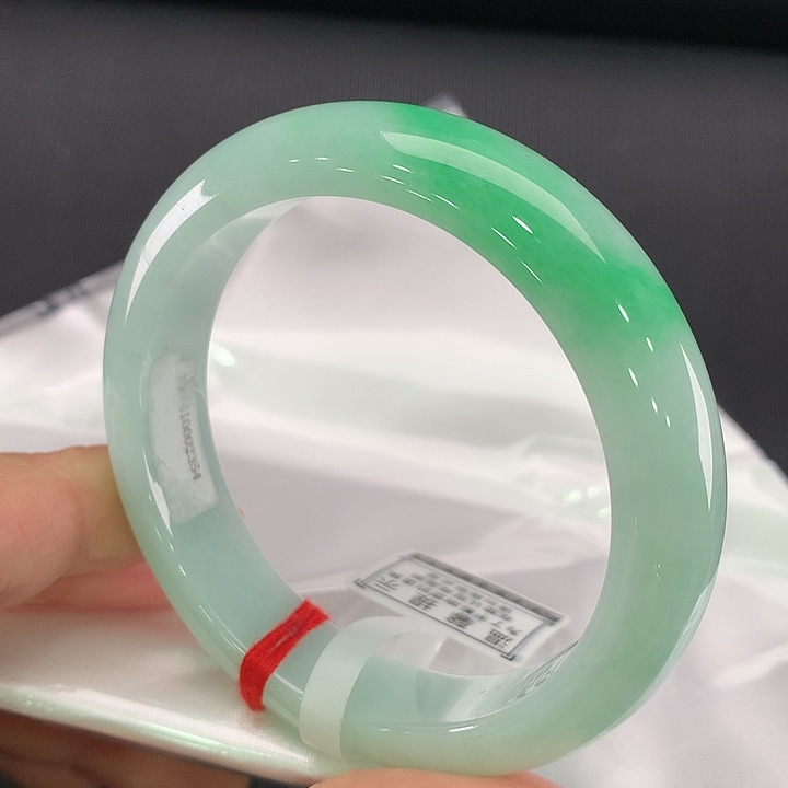 翡翠未镶嵌手镯正圈55