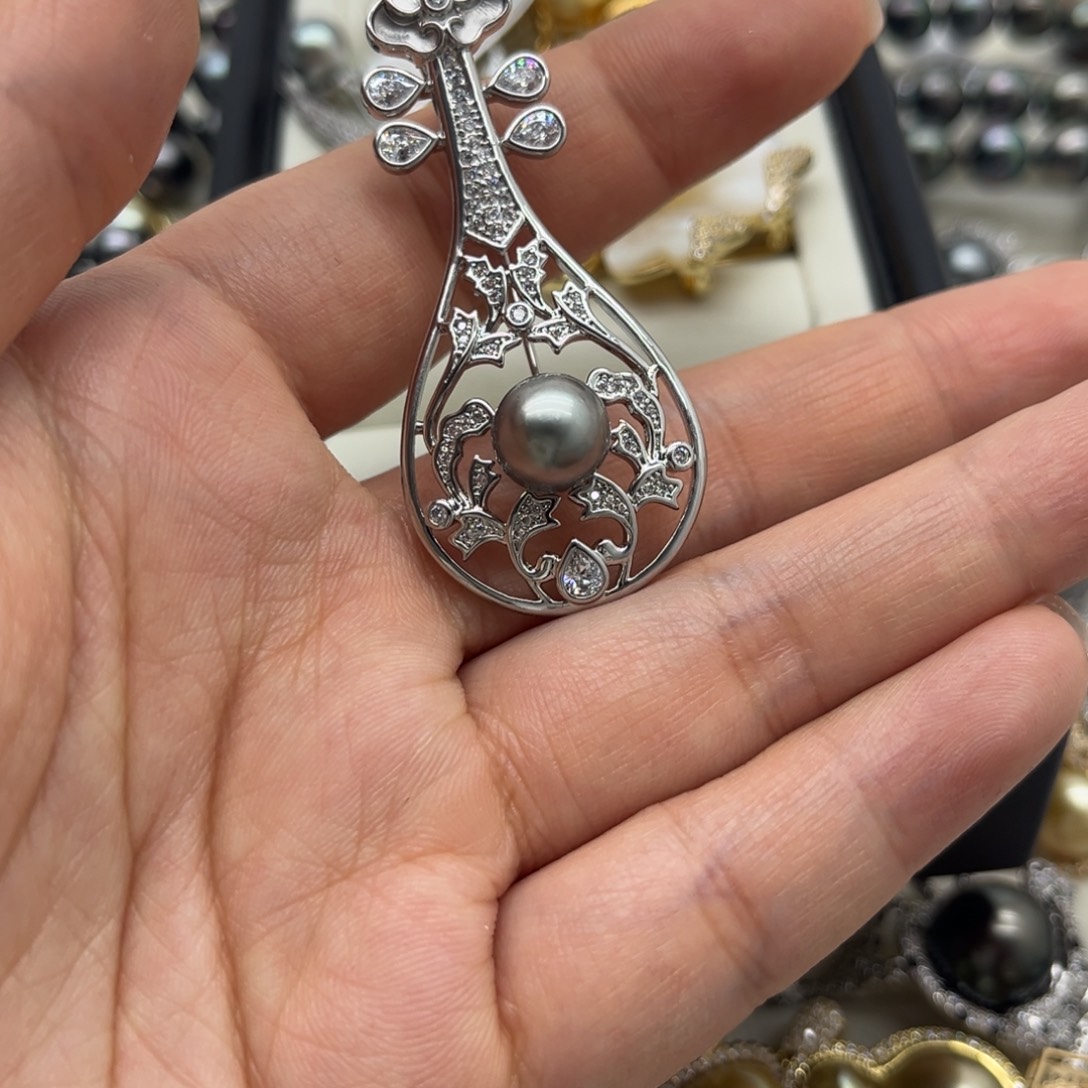 胸饰合金海水珍珠