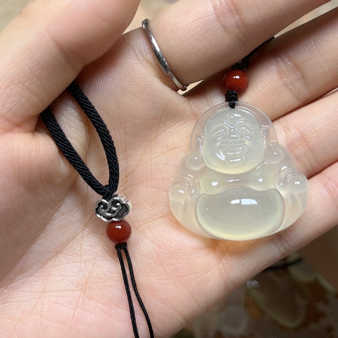 梨***.蛇纹石玉未镶嵌颈饰