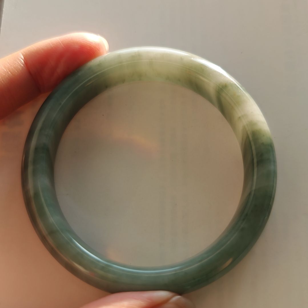 石英质玉未镶嵌纯天然手镯