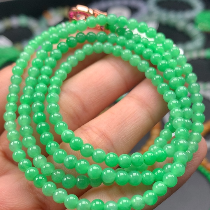 翡翠手镯未镶嵌卡