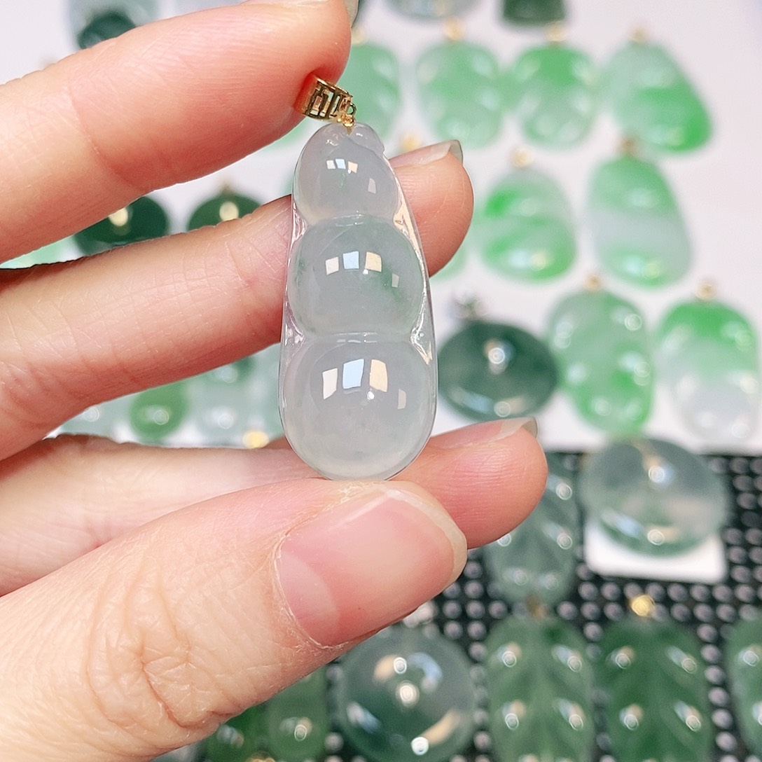 翡翠吊坠(不含链)18K金镶嵌