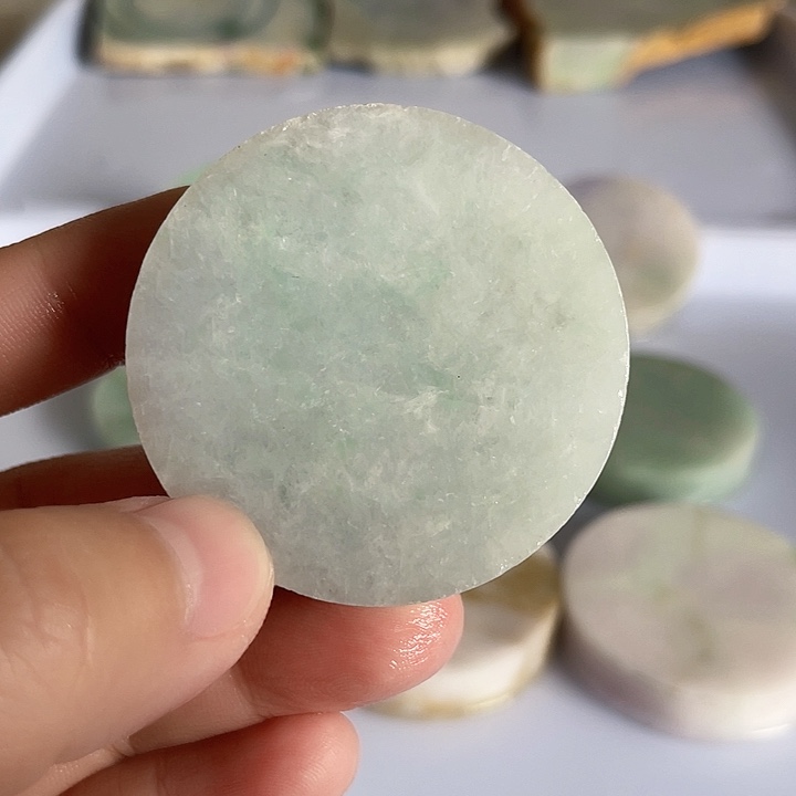 翡翠颈饰未镶嵌毛料29