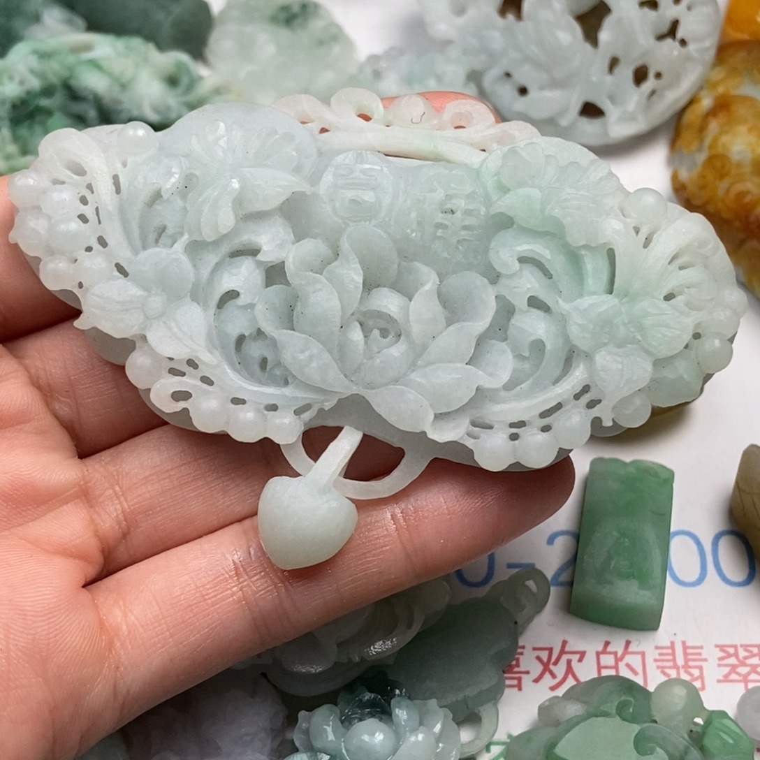 定制翡翠未镶嵌翡翠