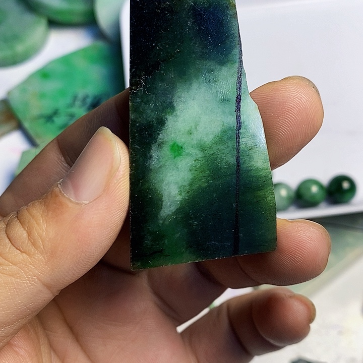 五***哥翡翠散珠天然翡翠A货挂件