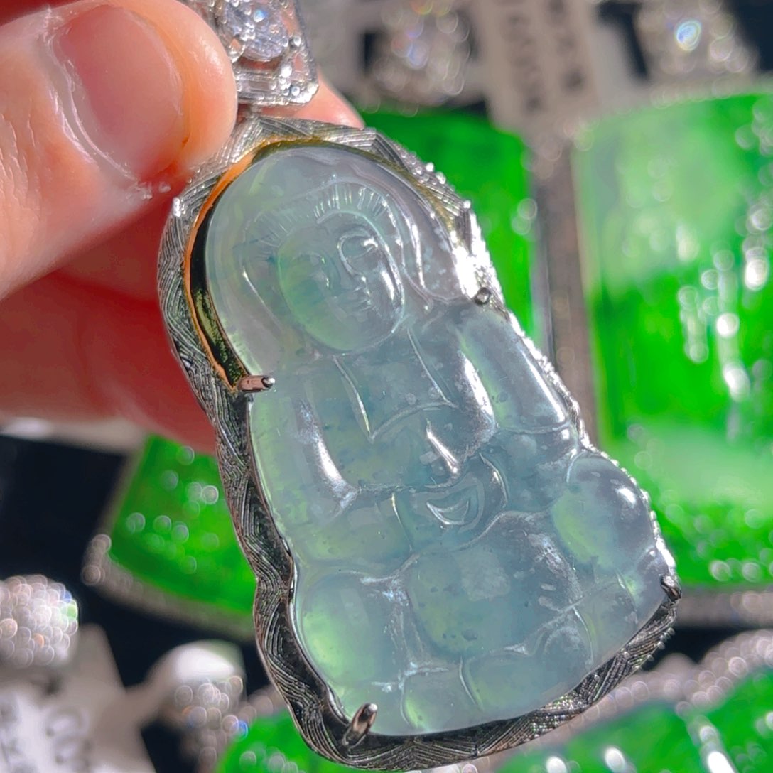 翡翠颈饰未镶嵌观音