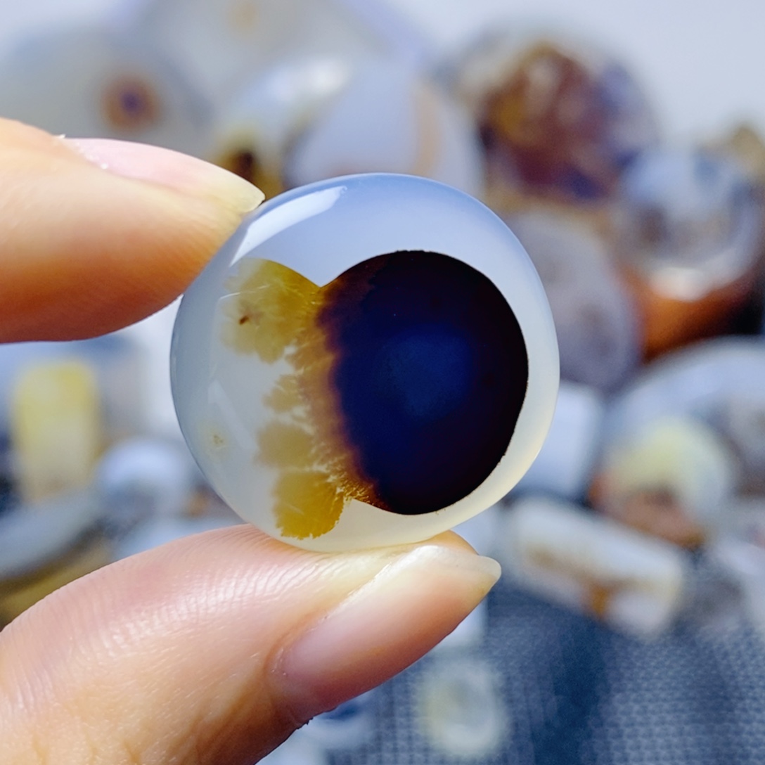 玛瑙/玉髓未镶嵌珠宝奇石