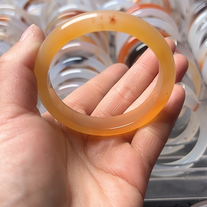 玛瑙/玉髓手镯未镶嵌