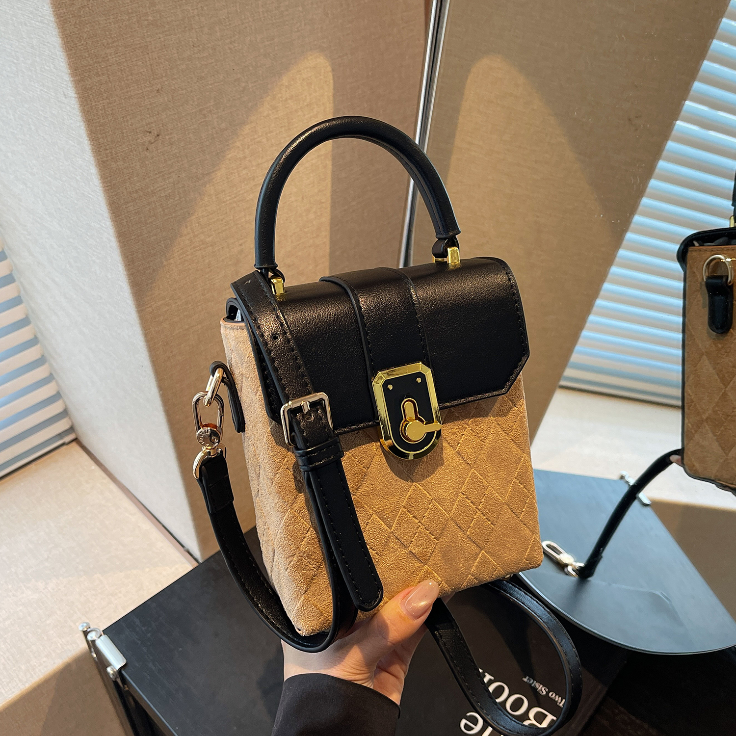 艾米兔女包2025新款时尚百搭洋气质感潮流简约通勤手提斜挎盒子包