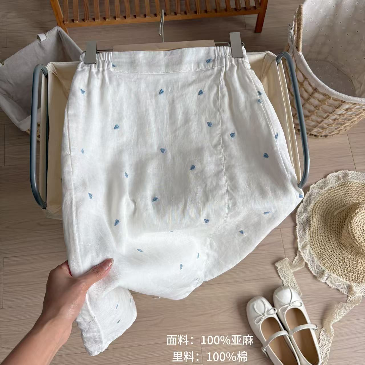 小柒家A00234-温柔系复古显瘦蓝色小爱心流行小众麻本色半身裙