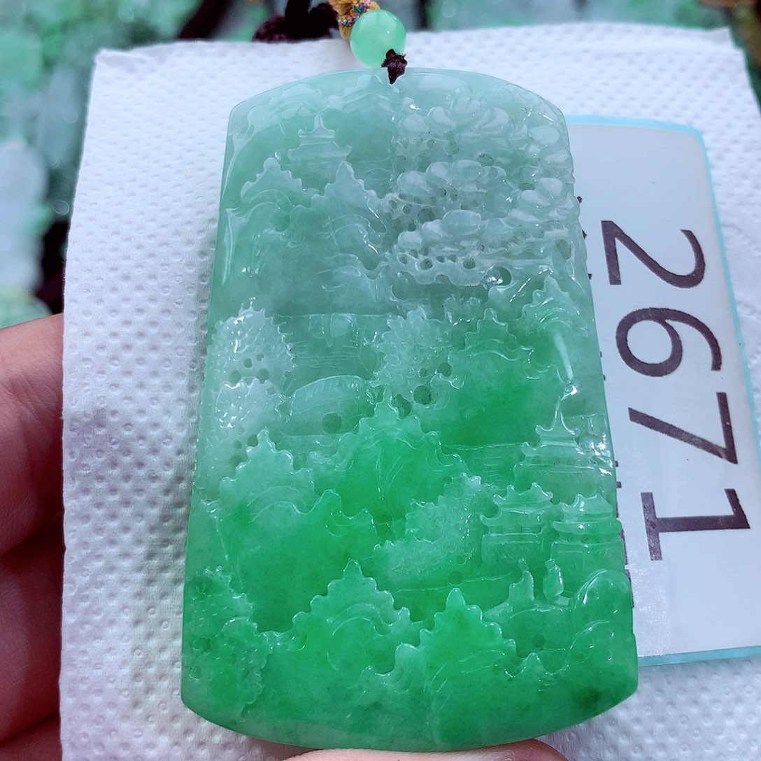 吊坠(不含链)未镶嵌翡翠