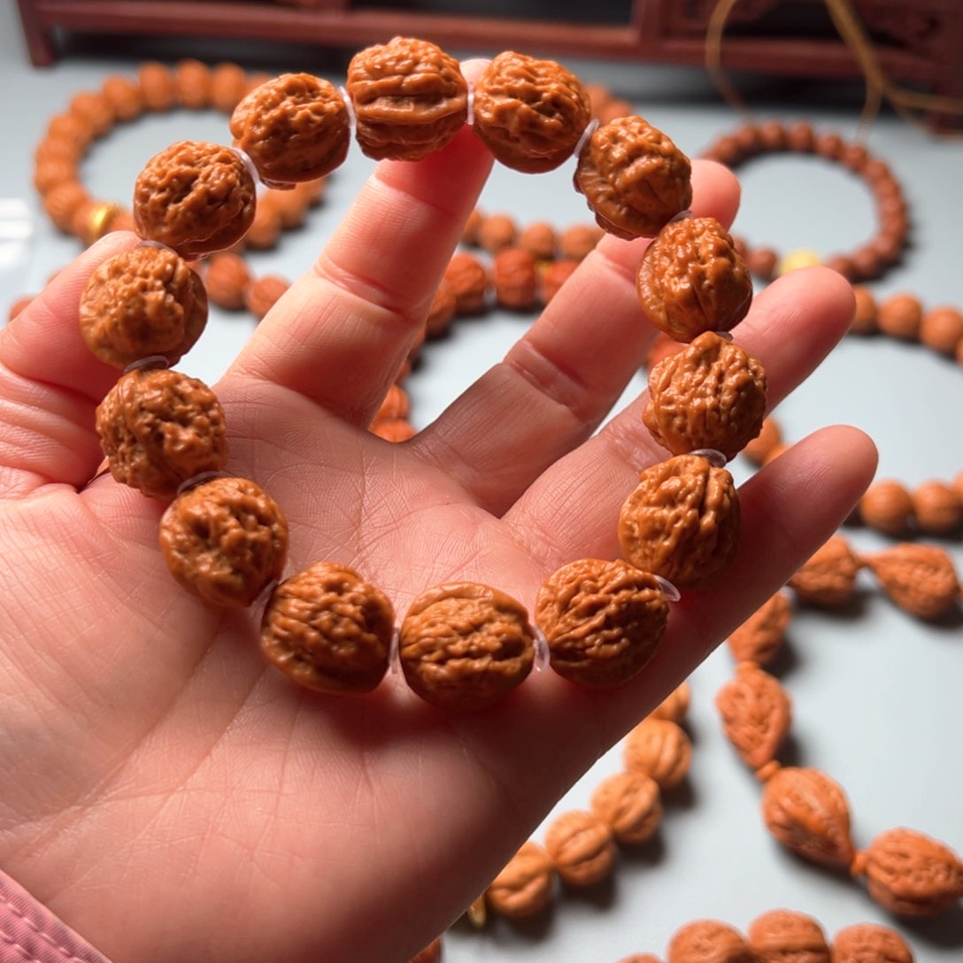 文玩核桃吊坠青野生小核桃