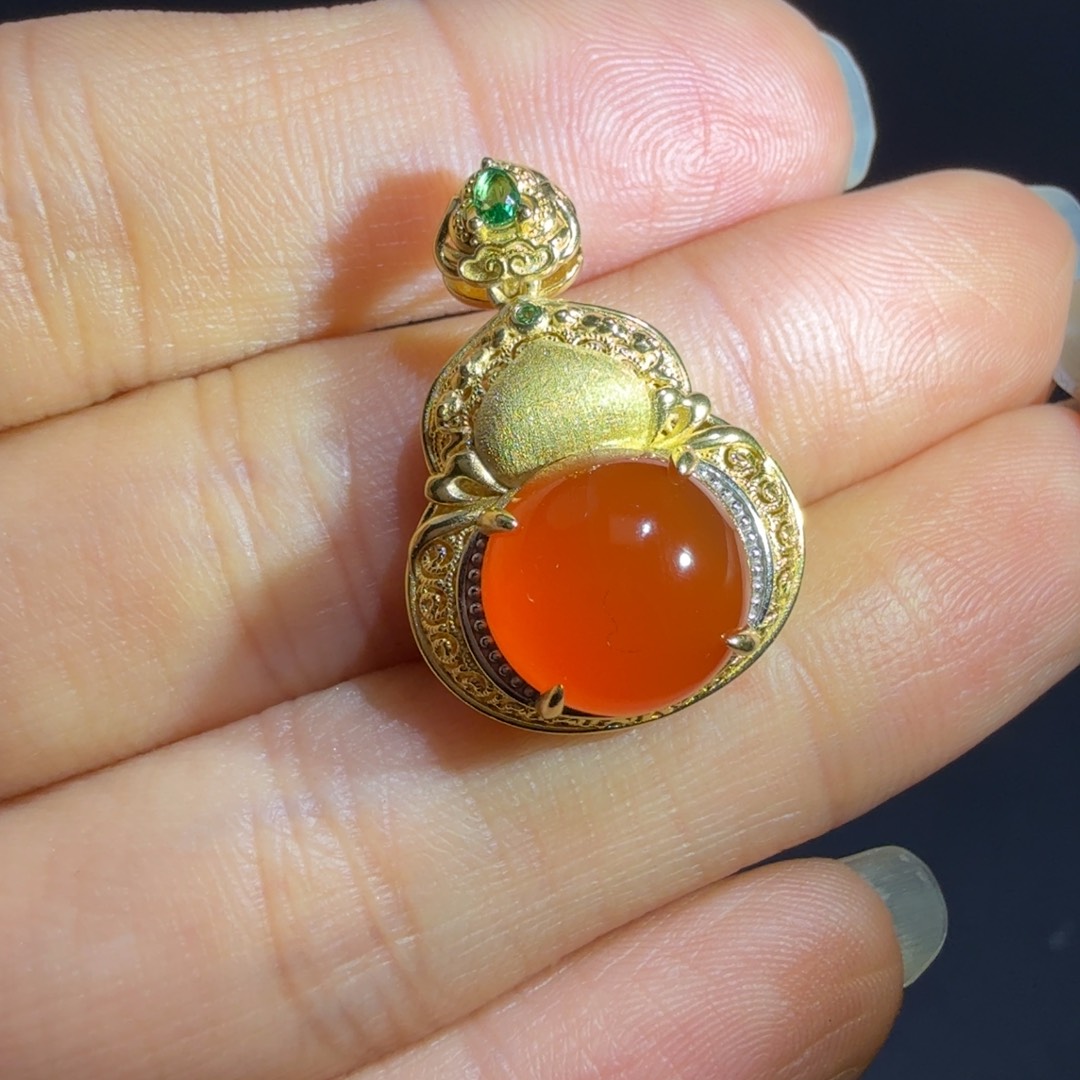 南红玛瑙银S925镀金镶嵌颈饰