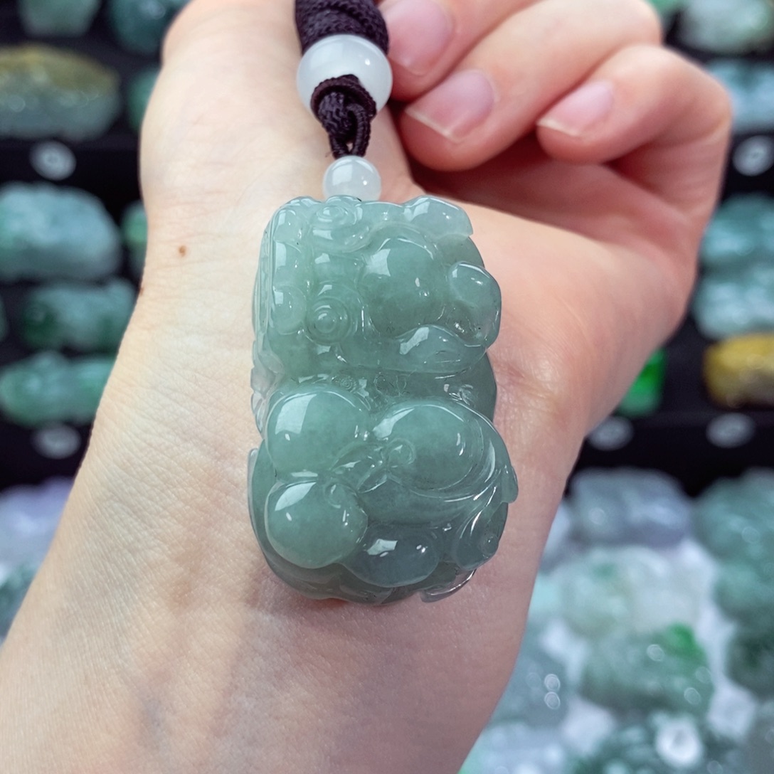 翡翠颈饰未镶嵌天然