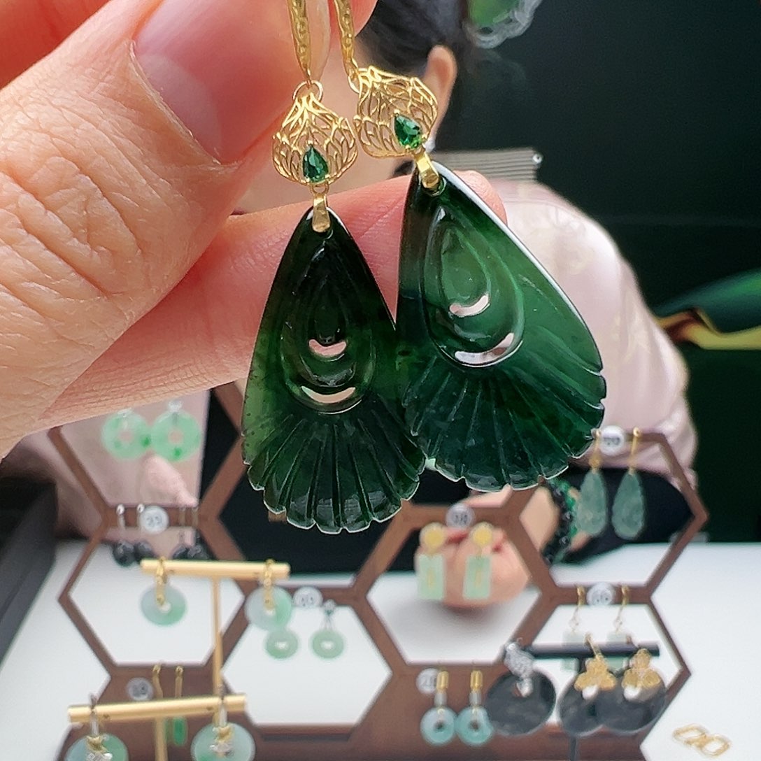 翡翠耳饰18K金镶嵌天然翡翠
