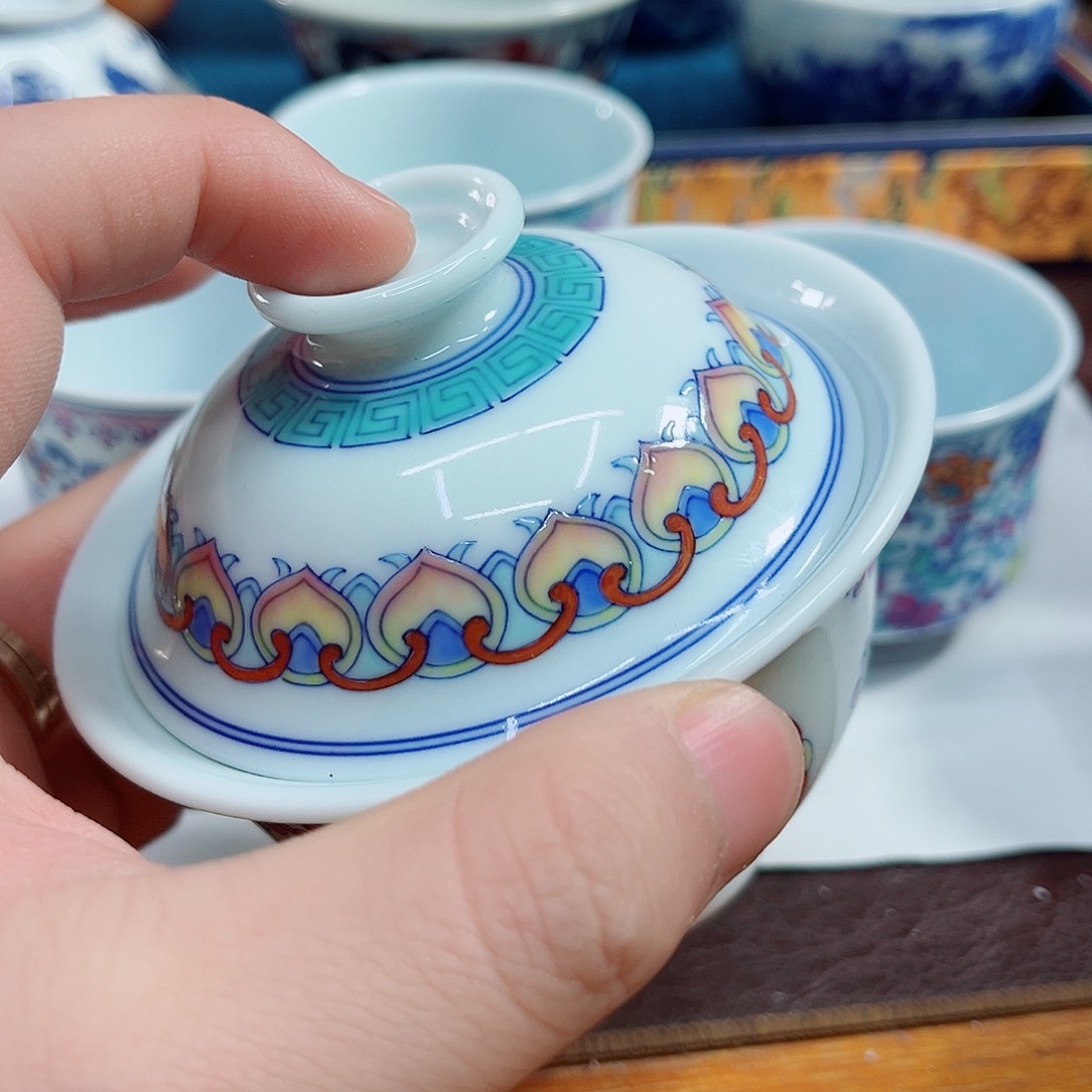 摆件千年瓷都景德镇 艺术关注谢佳豪