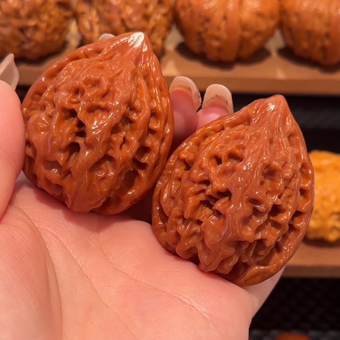 桃核吊坠大沽石42 精品55克 1204