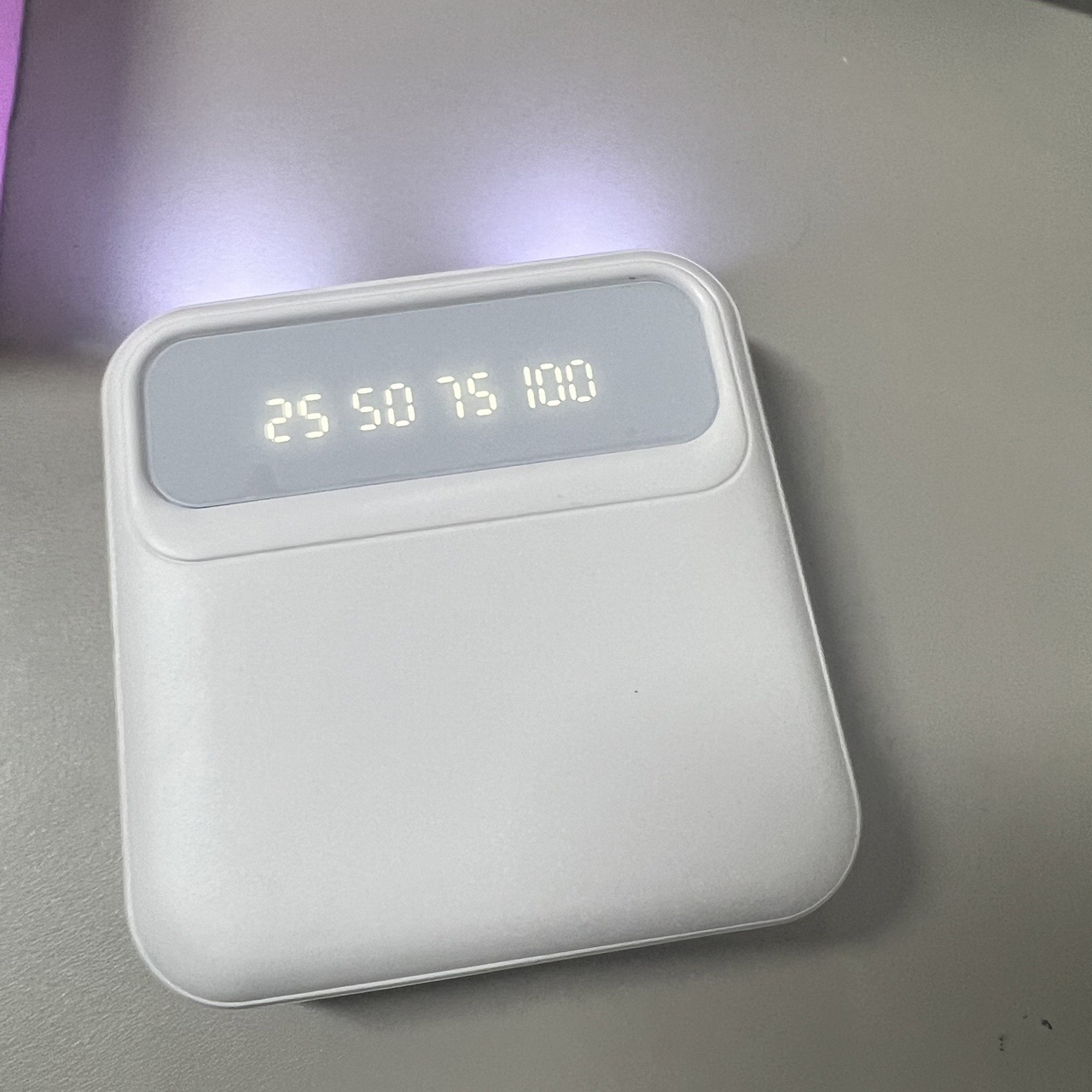 充电宝 款式颜色随机