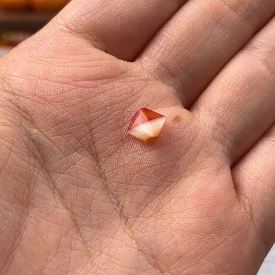 红***哒玛瑙/玉髓合金颈饰玛瑙玉髓