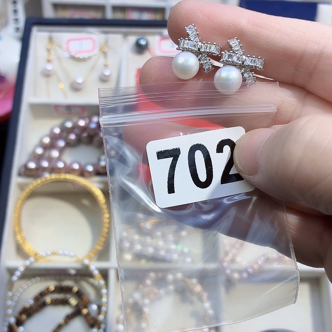 一***零淡水珍珠耳饰合金