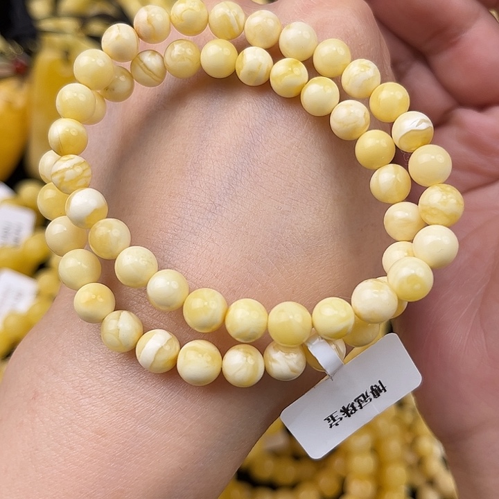 琥珀未镶嵌颈饰琥珀，多样性发其一